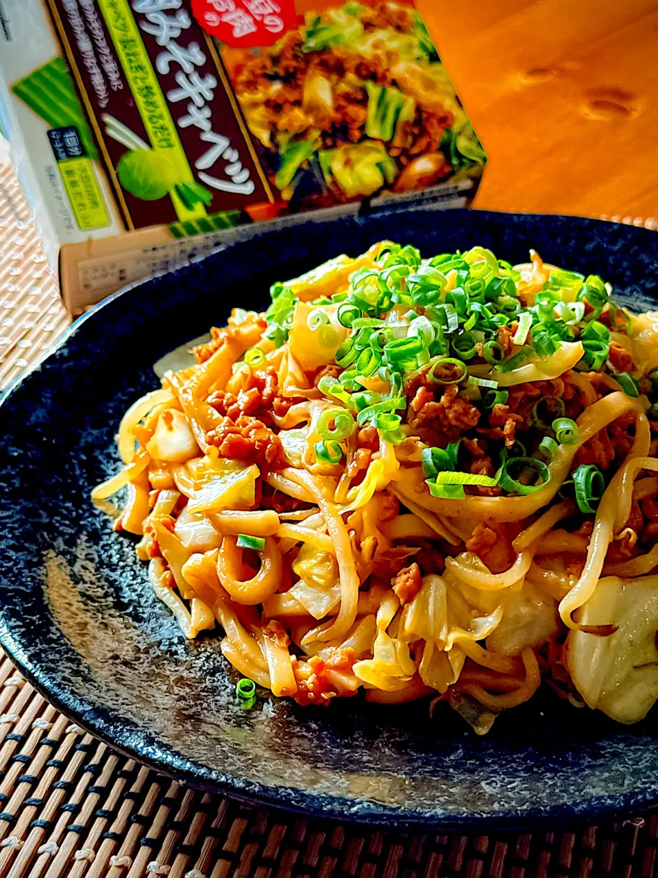 大豆のお肉の肉みそキャベツで焼きうどん|にゃんぺこさん