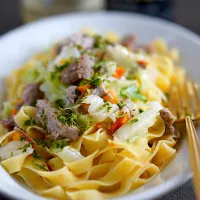 豚肉白ワイン煮のフィットチーネ