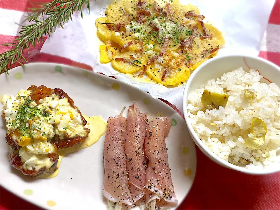 鶏南蛮と生ハム茗荷カルパッチョ　　　　　　　　　　　　　　ベーコン入りポテトチーズ焼き　栗おこわ|eiyadeさん