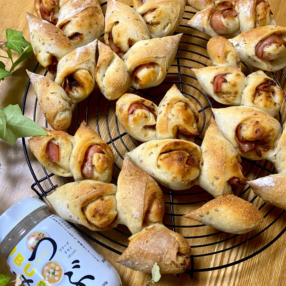 自家製甘酒酵母で　白ごま粒みそマヨベーコンエピ|sakurakoさん