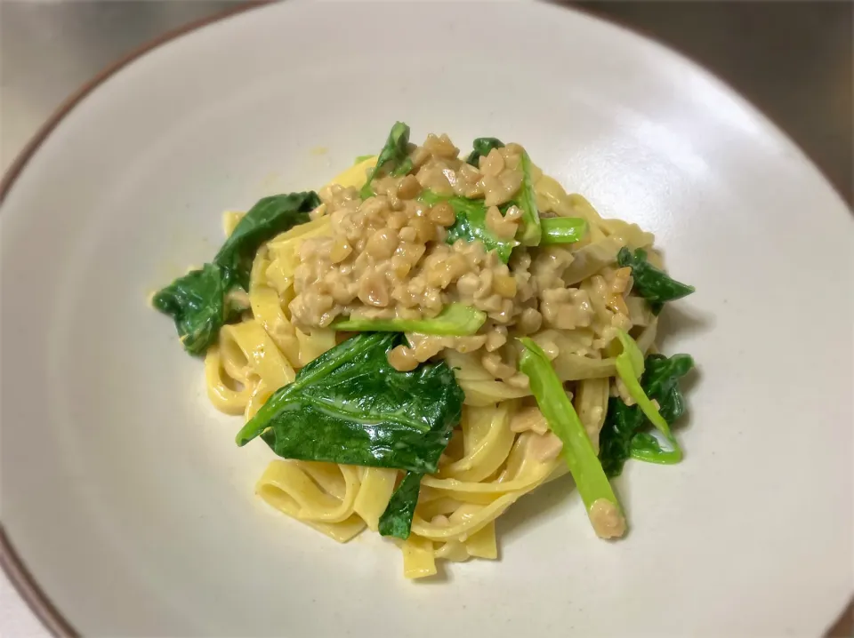 納豆と小松菜のクリームパスタ|ゆめみどりさん