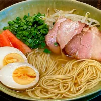 麺好きランチ 「ニラ・もやしラーメン」