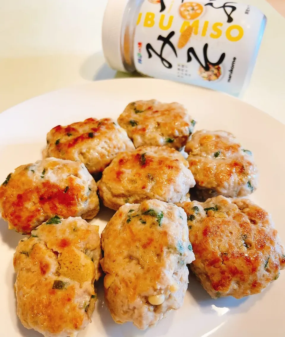 つぶみそで鶏しそえのきバーグ|ももこさん