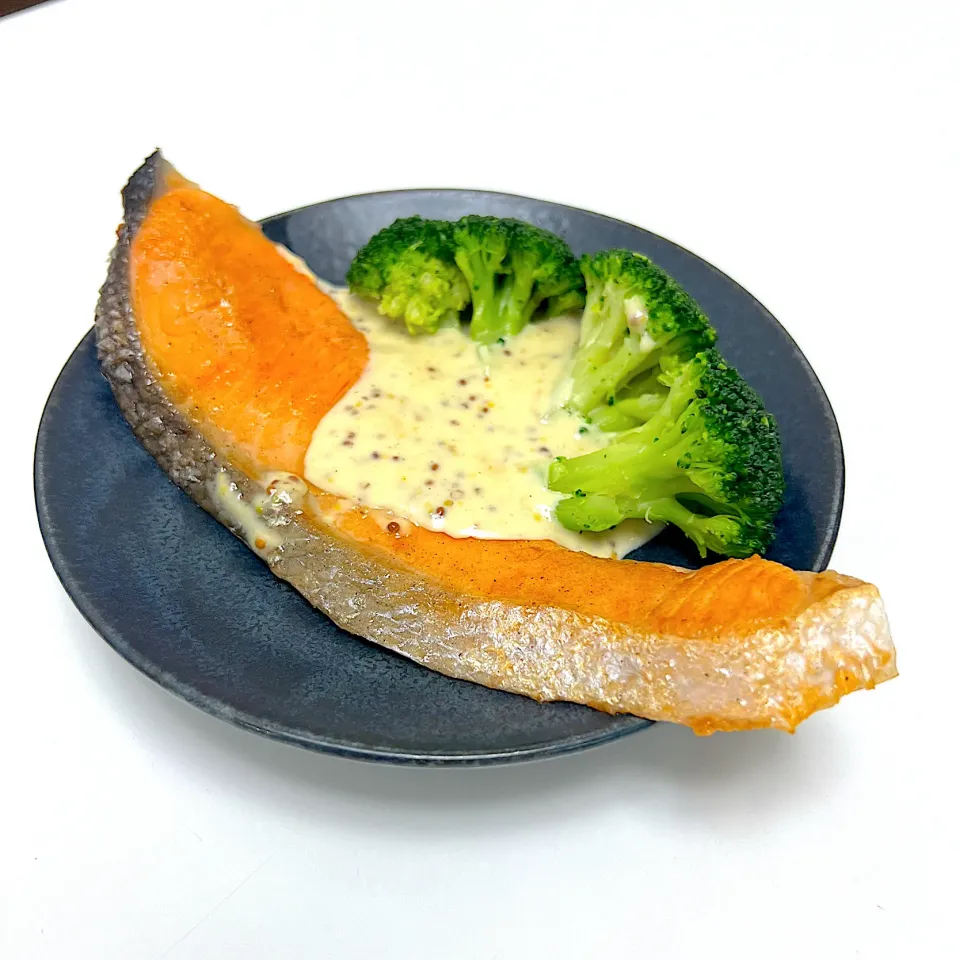 サーモンステーキ🐟|たーたさん