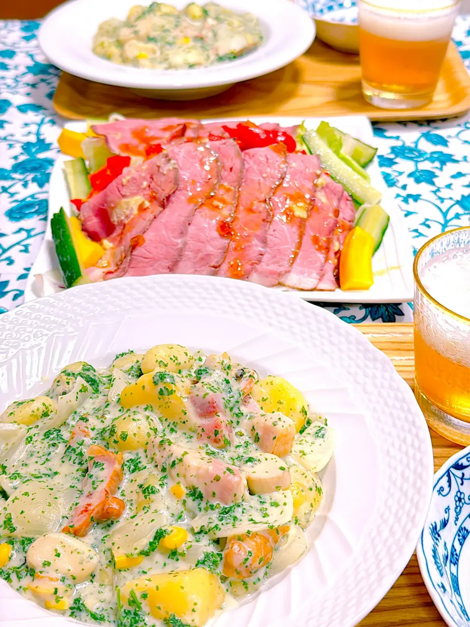 2025/09/22 ローストビーフサラダ　ジャガイモとニョッキ＊クリームソース|Blueberry🫐さん