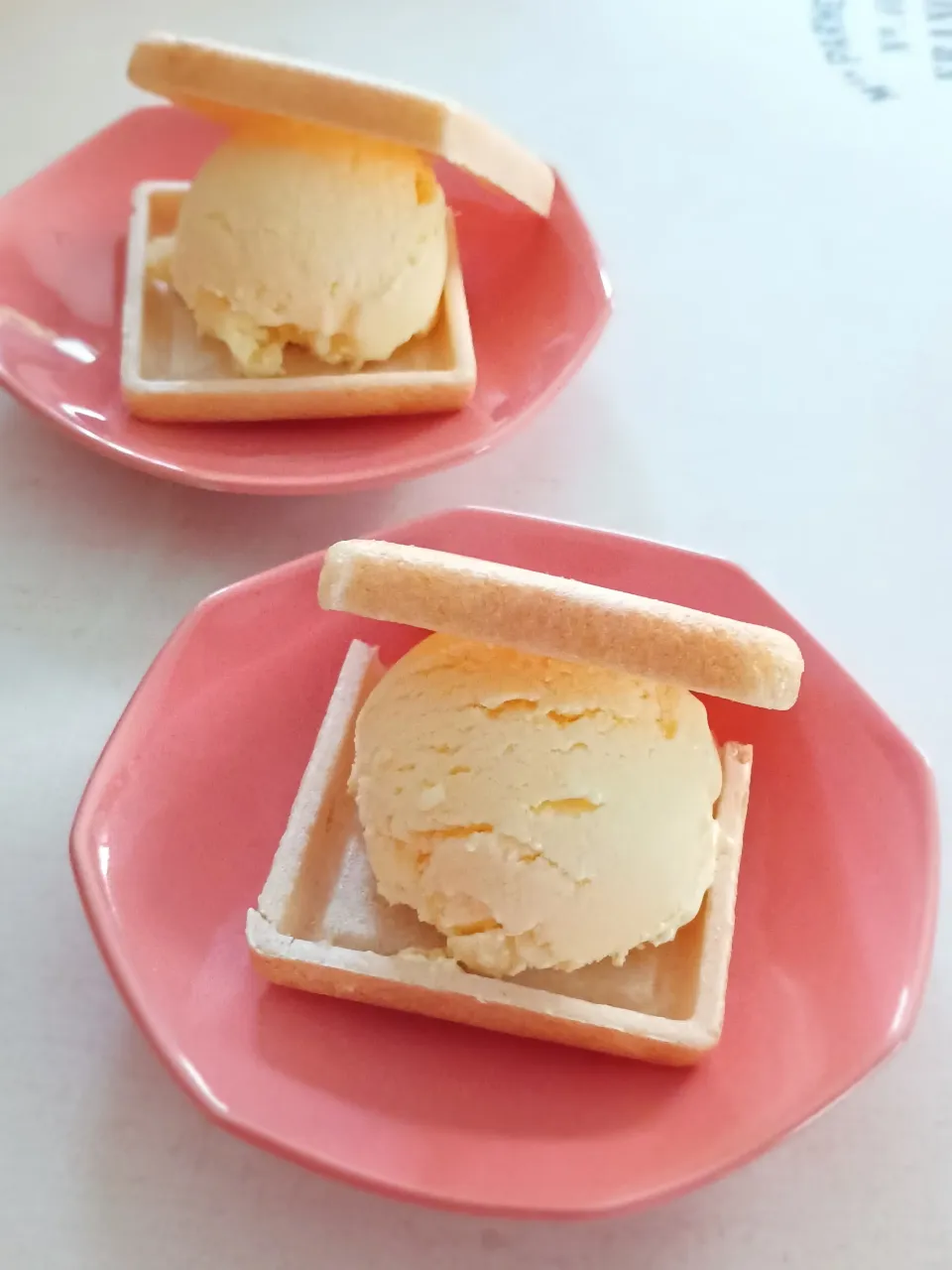 バニラアイスクリームでアイス最中|こよりさん