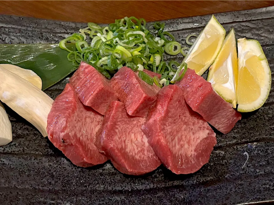 久しぶりの投稿❗️・9月19日晩ご飯⭐️・福岡市・いその商店・厚切りタン😋✨|山勝さん