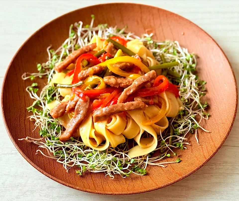 おうちバル：朝から肉パスタ|tap.rinさん