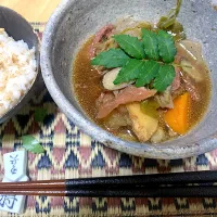 牛すじ煮込み