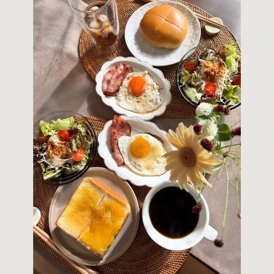 9/23秋分の日🍂休日モーニング
おはようございます☀️朝は少し涼しくなりました

これからは夜がだんだん長くなっていき昼が短くなってきますね☺️|Makinsさん