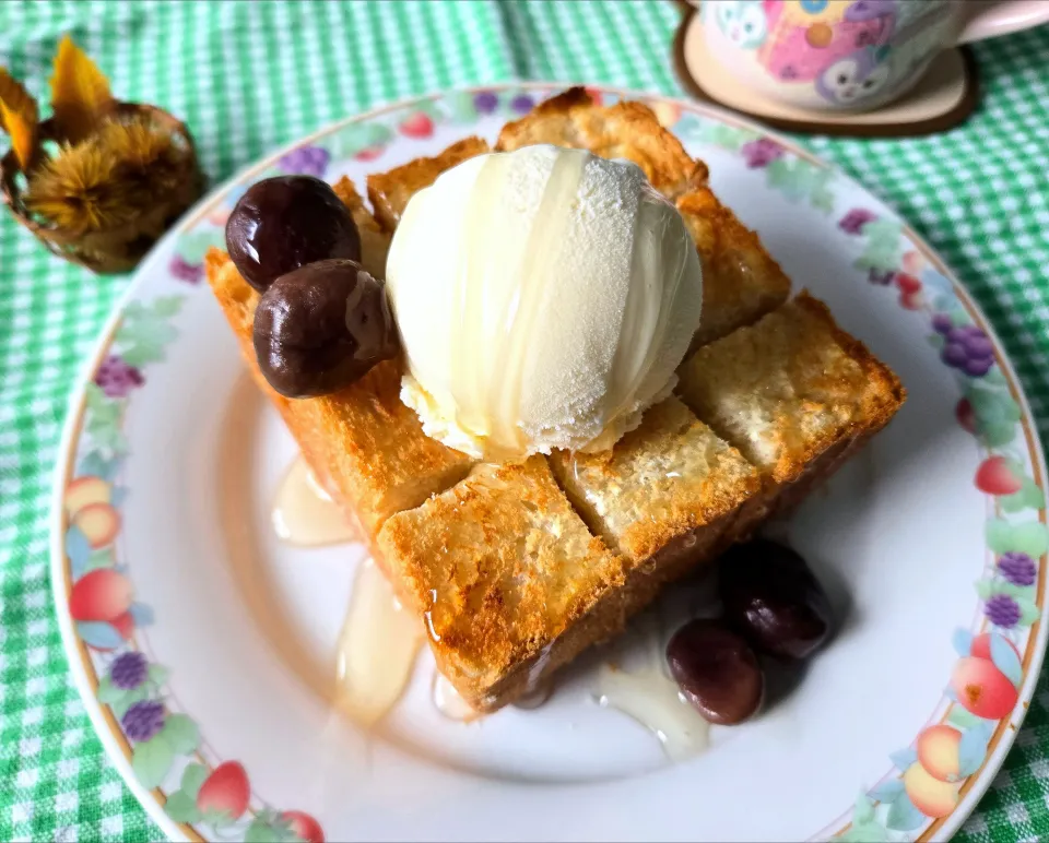 厚切りトーストの栗&アイス添え|バンビさん