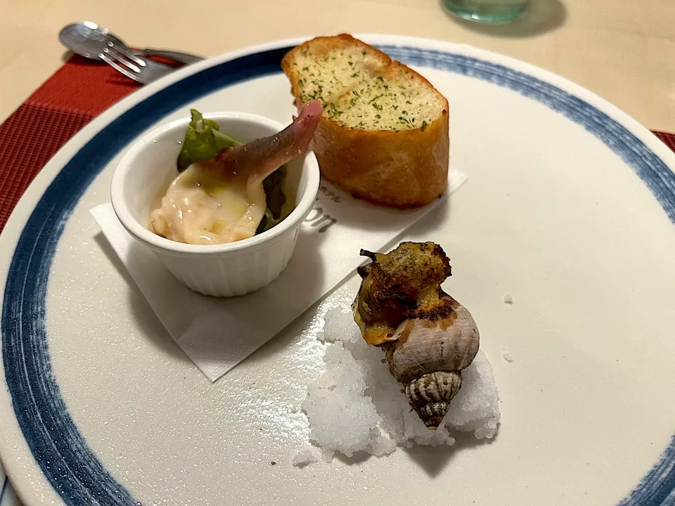 ホッキ貝とつぶ貝とガーリックトースト|ビクミンさん
