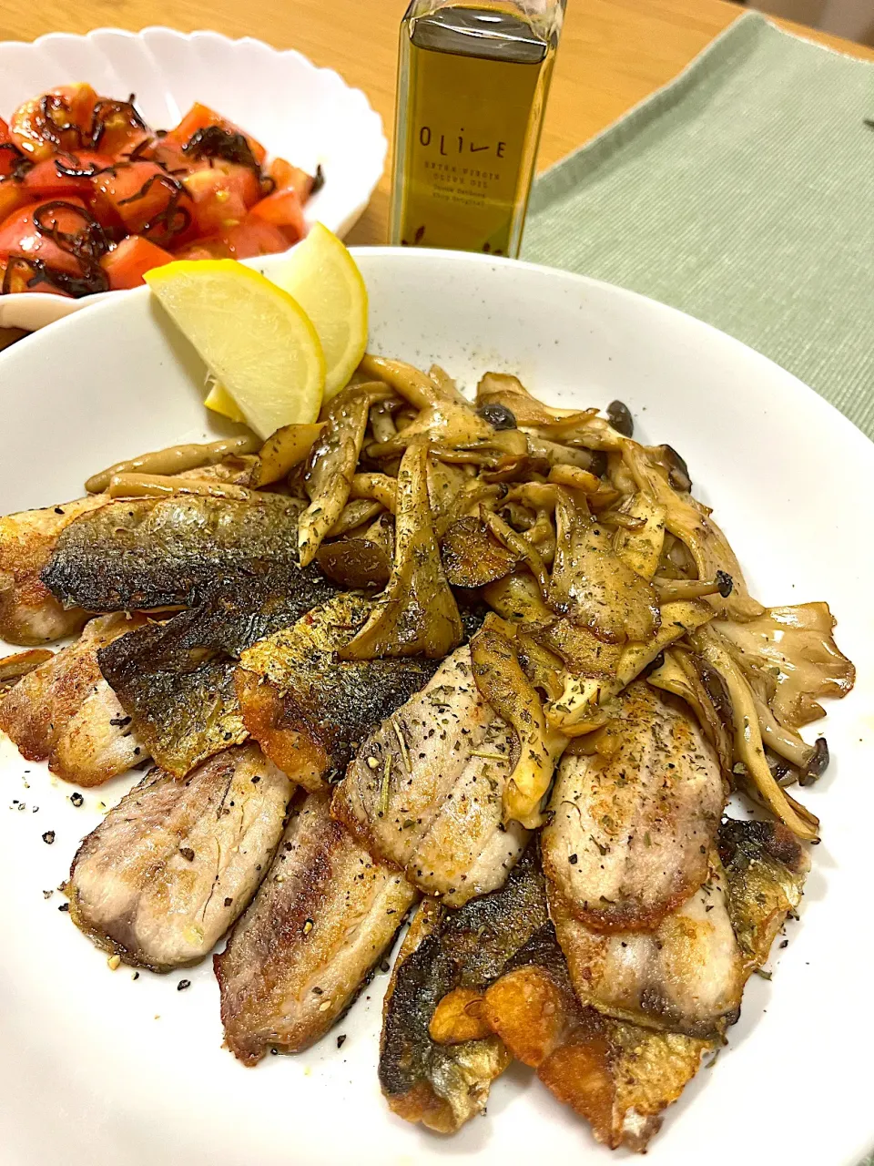 秋刀魚と木の子のソテー|あかちさん