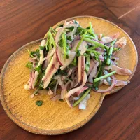 ヤリイカのパクチーサラダ|かにかにさん