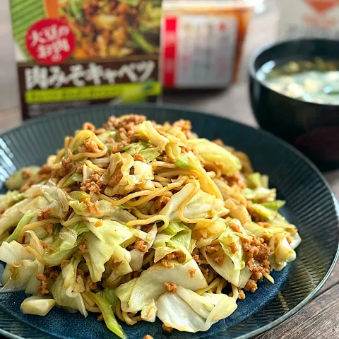 「ダイズラボ 大豆のお肉 肉みそキャベツ」を使ってみたSnapdishの料理・レシピ写真:ダイズラボ大豆のお肉　肉みそキャベツで肉みそ焼きそば作りました😊
