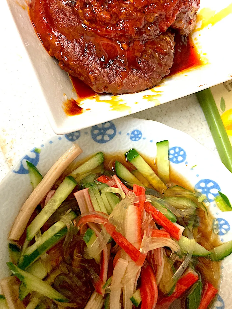 トマトガーリックハンバーグ、ところてんサラダ|まみみさん