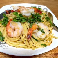 Garlic chilli prawns linguine|Florrieさん