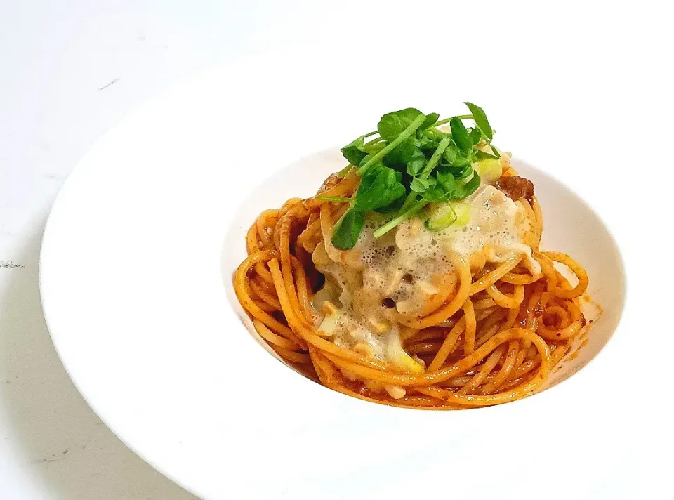 【これは美味しい🎯】もぐもぐ回数400回数超えのクリーミー納豆ミートソースのオシャレ盛り🤤|Falco*さん