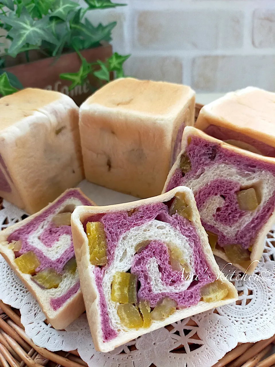 紫芋マーブルミニ食パン☺️🍠|あみさん