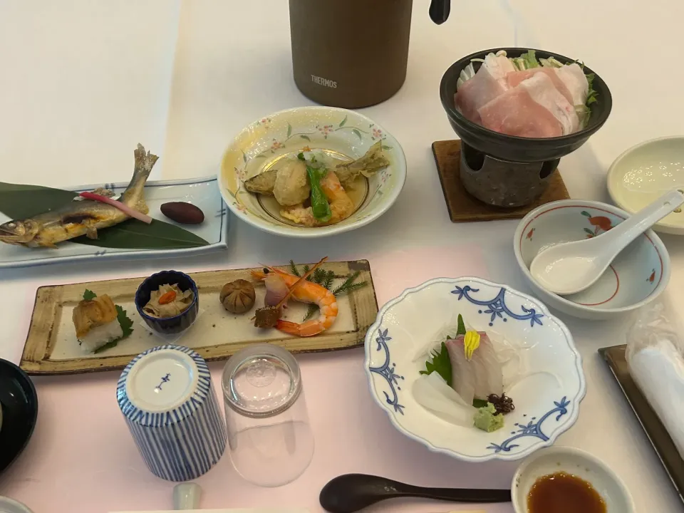 日帰り旅行での昼食|Morito Kamiyaさん