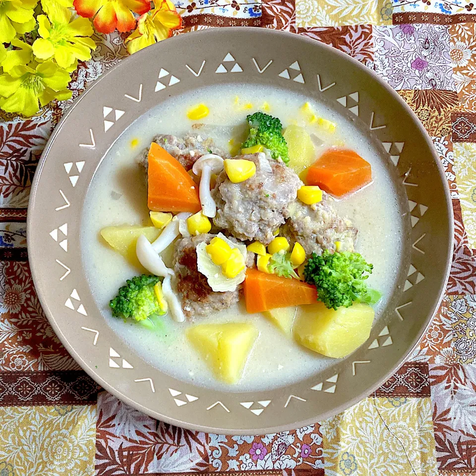 肉団子と野菜のみそクリーム煮🍁|ringonamaさん