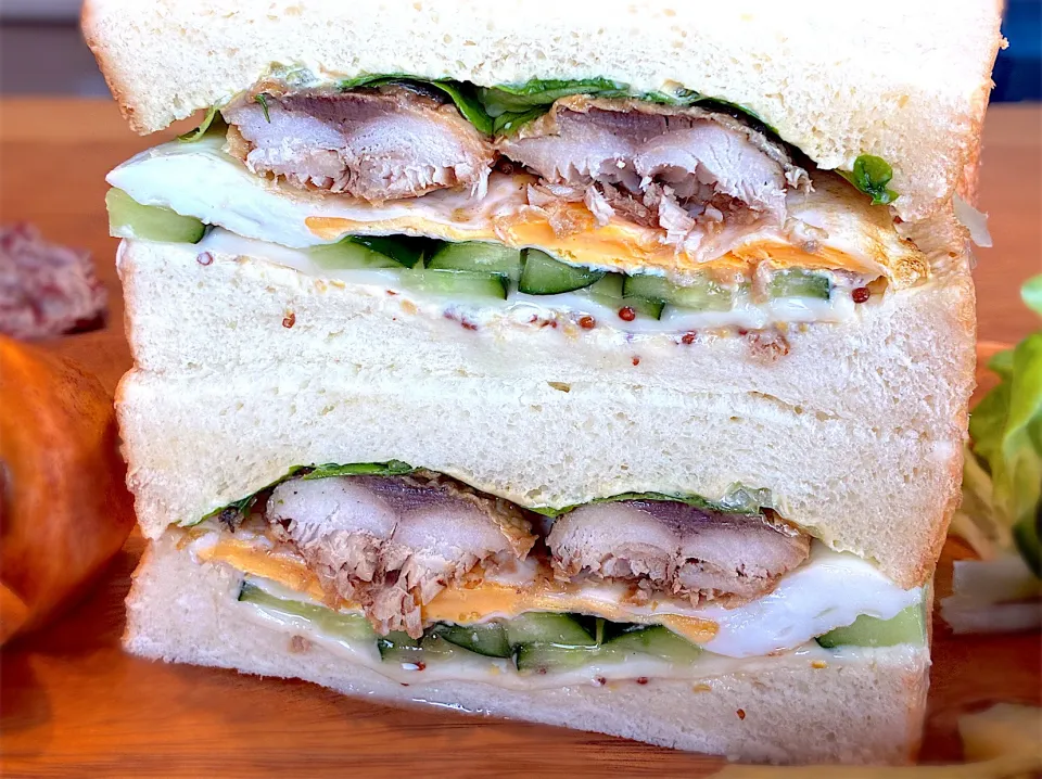 鰯の蒲焼のサンドイッチ|じゅんさんさん