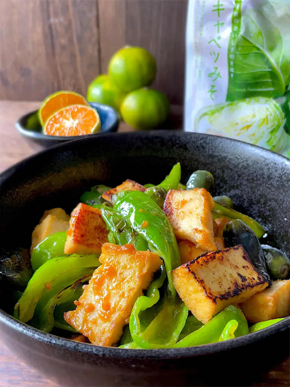 ししとうと紫とうがらしと絹揚げのキャベツみそ炒め|9421beruさん