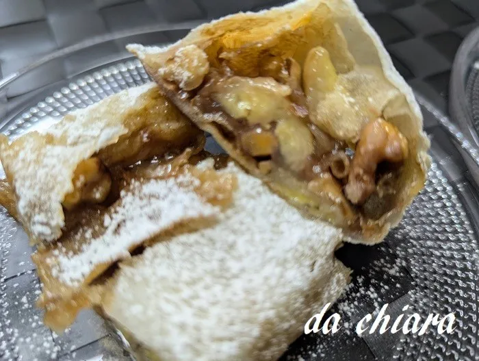 黒糖バナナとクルミのシュトゥルーデル|chiaraさん