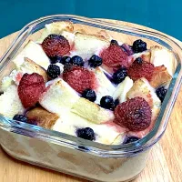 パン耳と残り食パンでパンプディング|まめりんさん