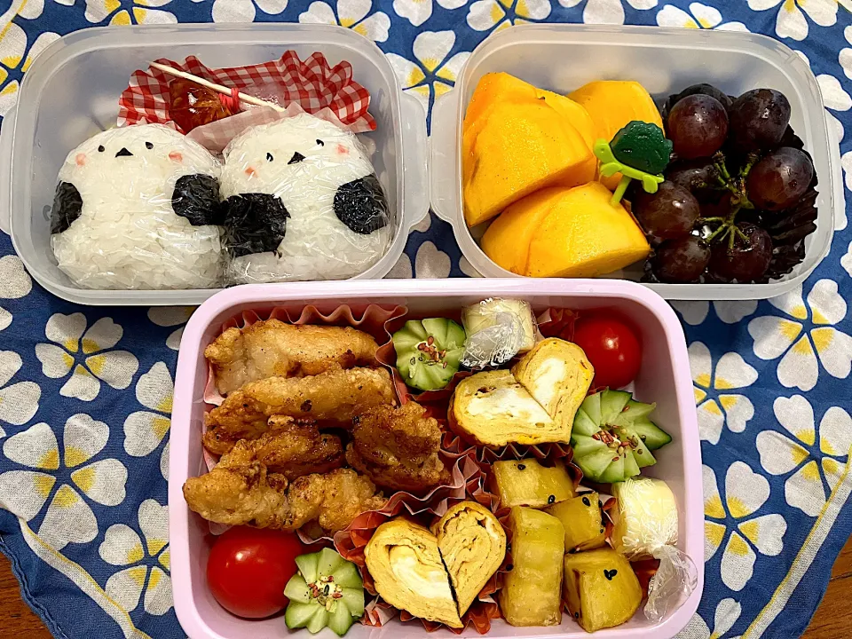 2025.9.26娘遠足弁当　◎鶏塩麹竜田揚げ　◎卵焼き　◎大学芋　◎チーズ　◎シマエナガおにぎり|goroさん
