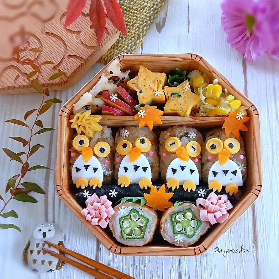 ふくろうおにぎり
きのこの炊き込みご飯の秋弁当 🍂|ayano.adshさん