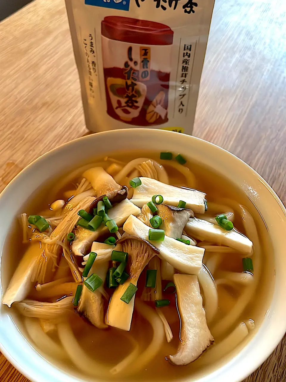 しいたけ茶できのこうどん|tomopiさん