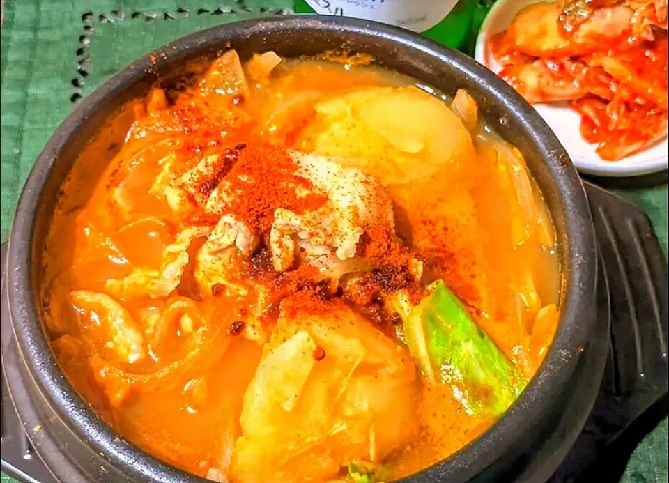 【鍋】豚バラ肉のなんちゃって🇰🇷カムジャタン|シュビラさん