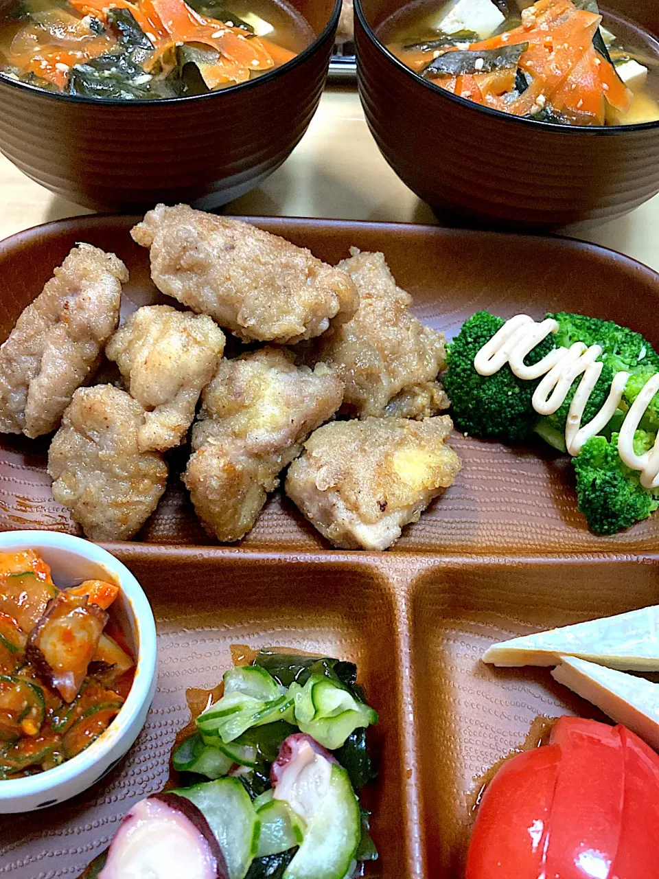 ケンタッキー風唐揚げ&ピリ辛タコ&タコ酢&チートマ&味噌汁|なおさん