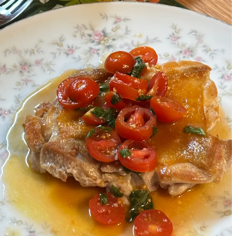 チキンソテーのケッカソース|かおポンさん