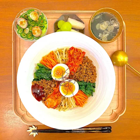 「李錦記 コチュジャン」を使ってみたSnapdishの料理・レシピ写真:ビビンバのおぼんごはん