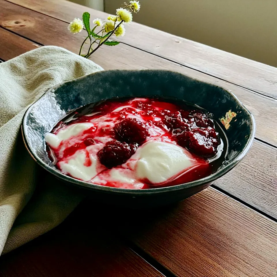 ブラックベリージャムヨーグルト|りょうりょうさん