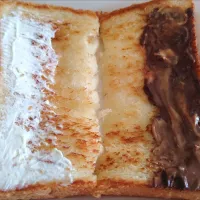 Butter toast cream cheese peanut butter chocolate 😋😍|🍒lynnlicious🍒さん
