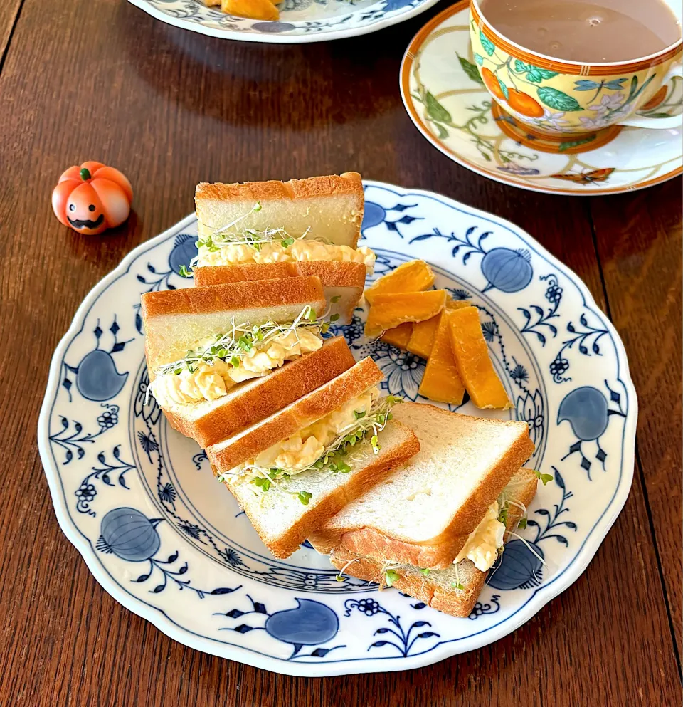 ブランチ♯卵サンド♯ドライマンゴー🥭|小松菜さん