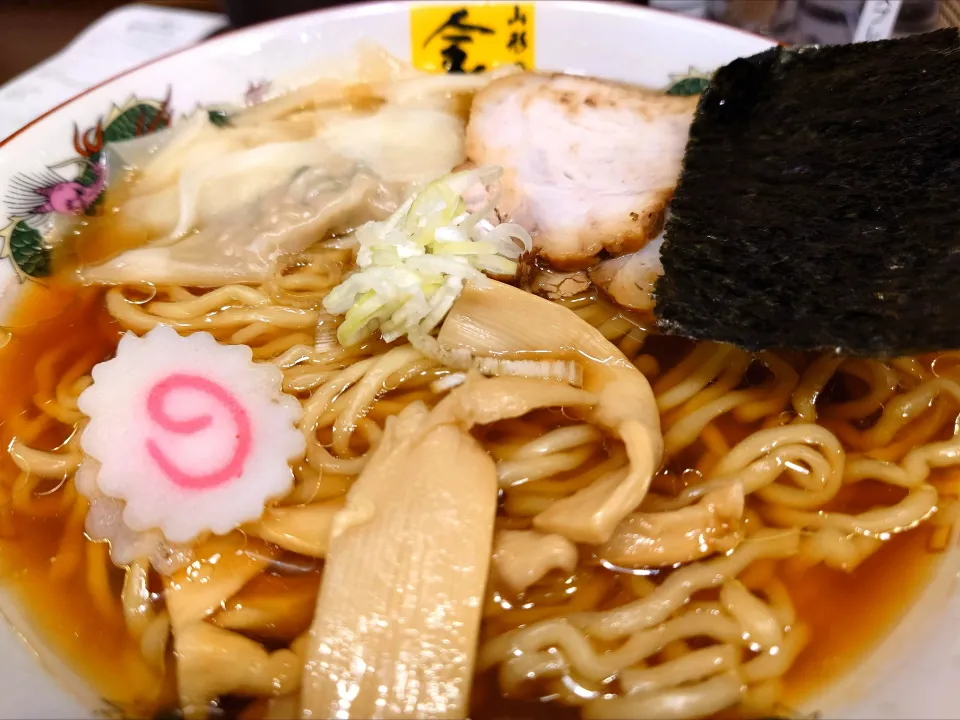 【9/30閉業】
中華そば 金ちゃん 東京 寒河江屋
ワンタン麺
＠十条2分
25258
〈醤121塩41噌󠄀20タ9昆9出13F13
冷26混3つ1焼1ポ1〉|大脇さん