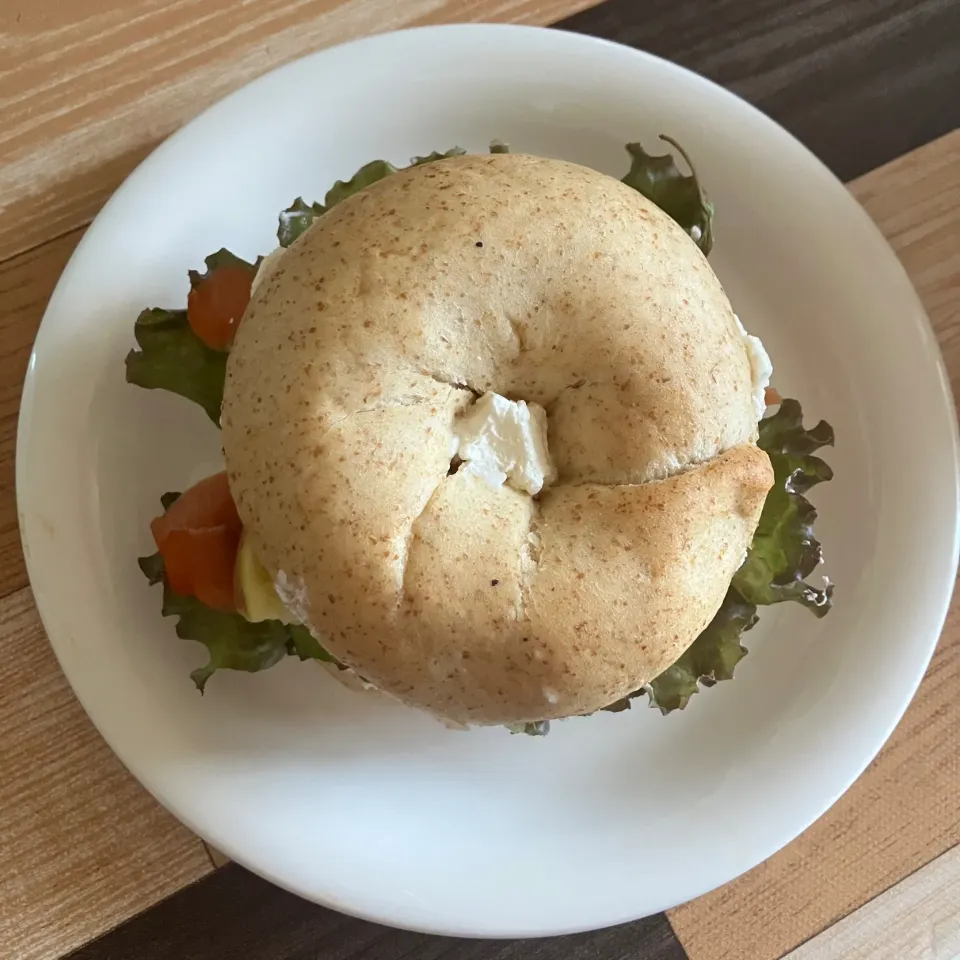 ベーグルサンド(サーモンとクリチー)|はるさん