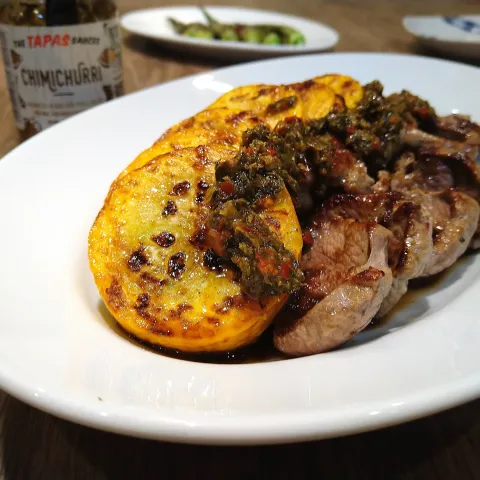 「タパスソースチミチュリ」を使ってみたSnapdishの料理・レシピ写真:ラム肉とズッキーニのグリル チミチュリソース