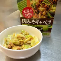 肉味噌キャベツ炒め|ぽよさん