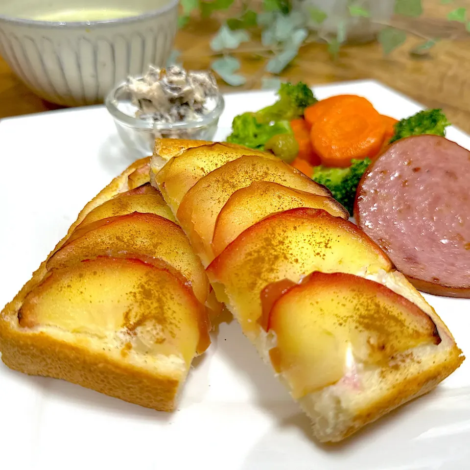 アップルパイ風？トースト|くまちゃんさん