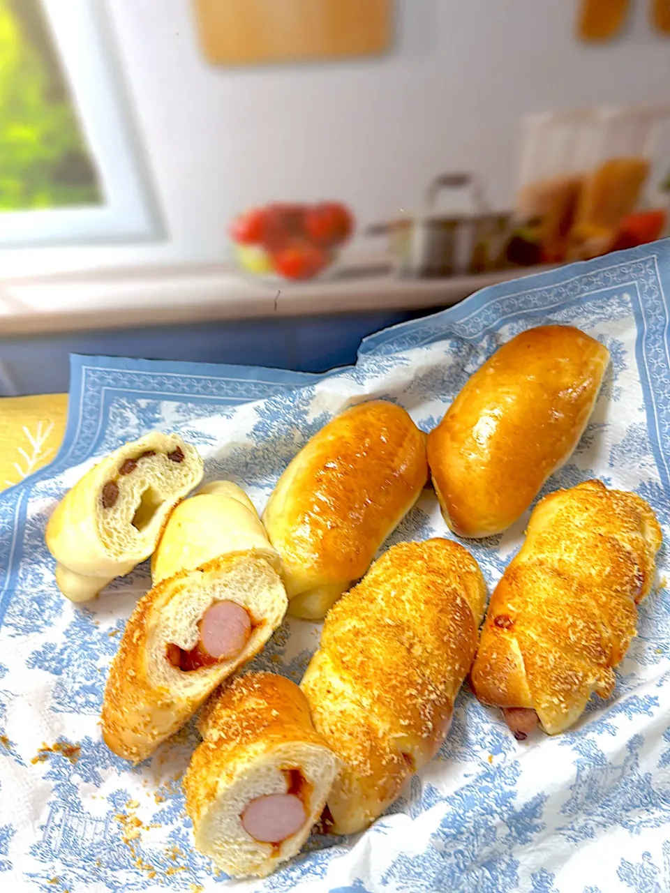 塩バターパン＆ウインナーパン|アッキーさん