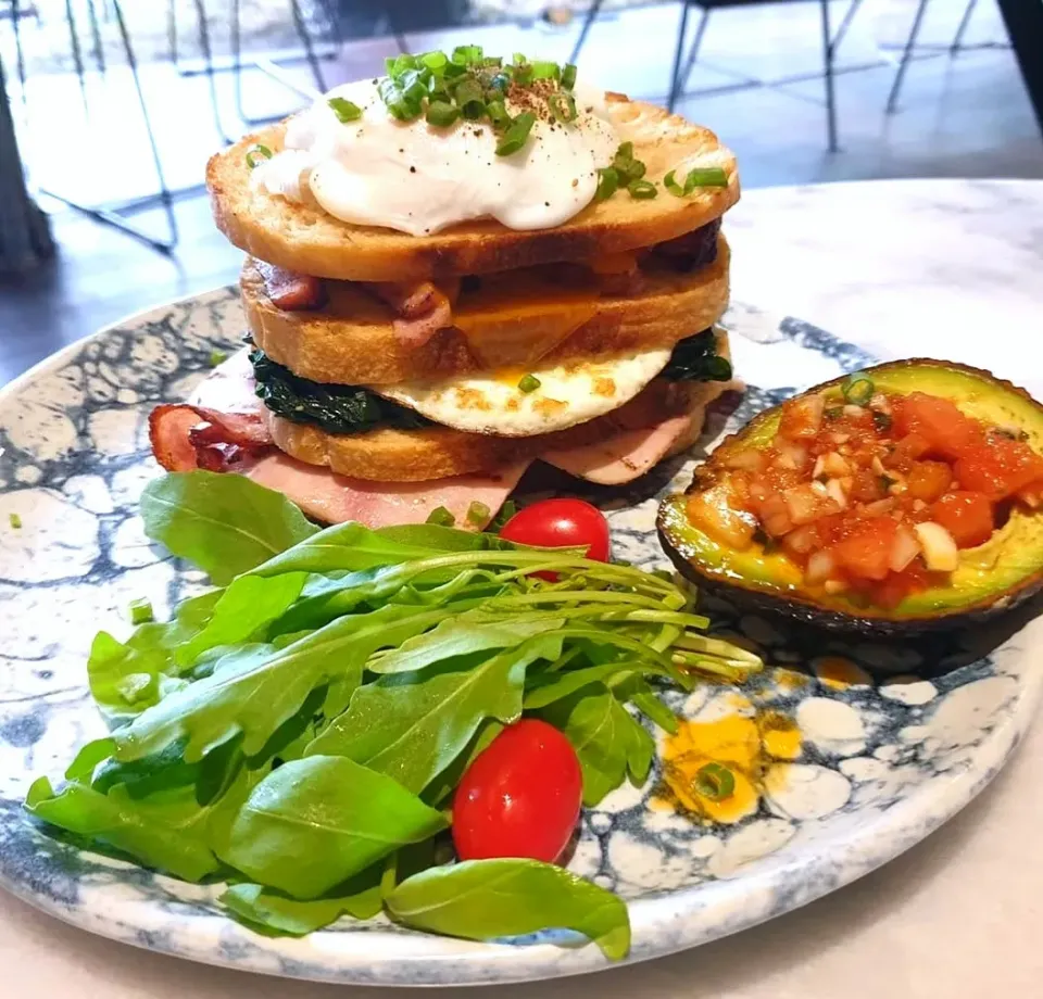 Such a Delectable Brunch on Sunday! 🥑🍅🥬🥯🥓🍳🤤|An'leeさん