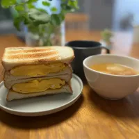 9/28の朝食　玉子焼きサンド