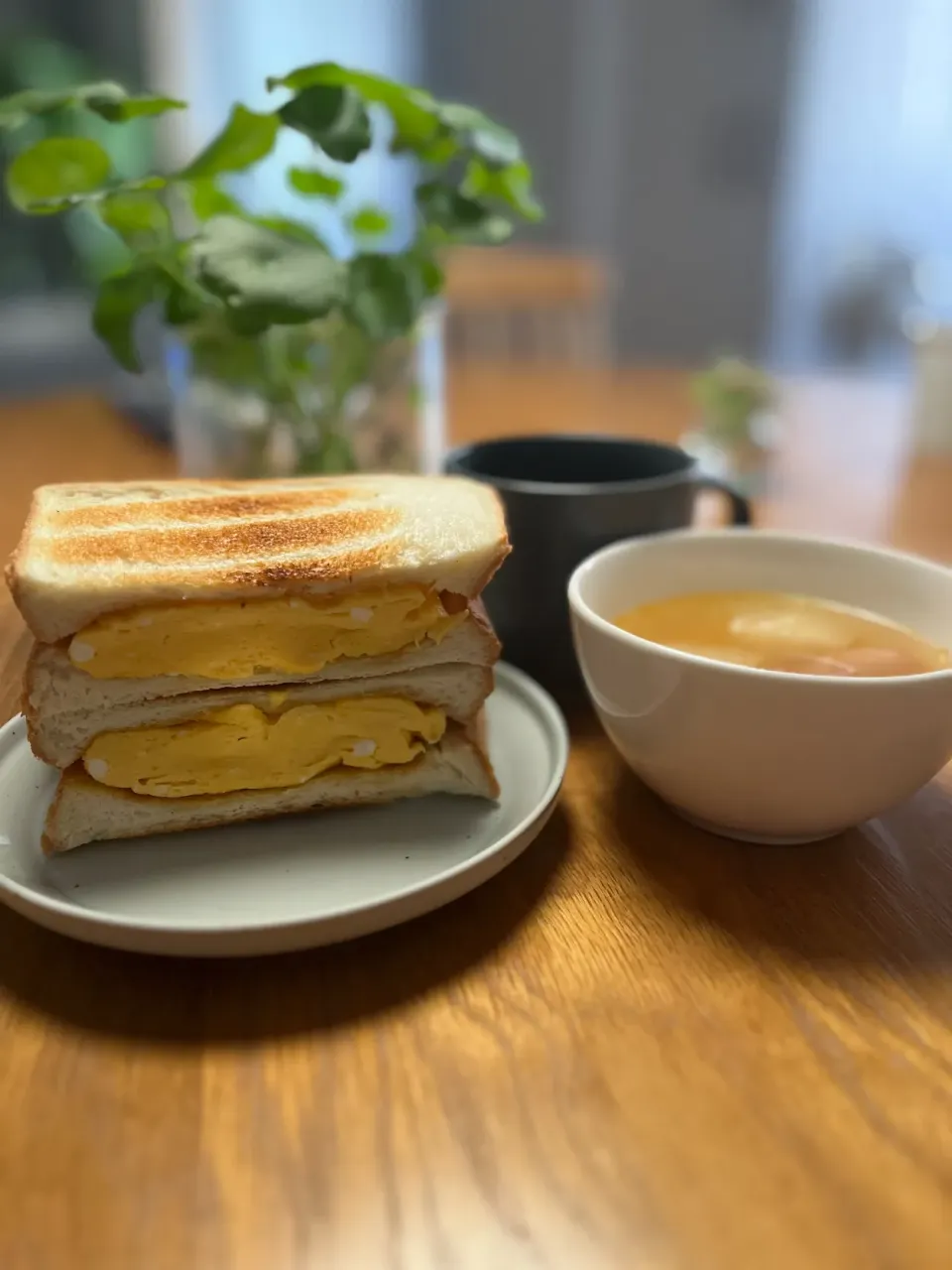 9/28の朝食　玉子焼きサンド|yoneさん