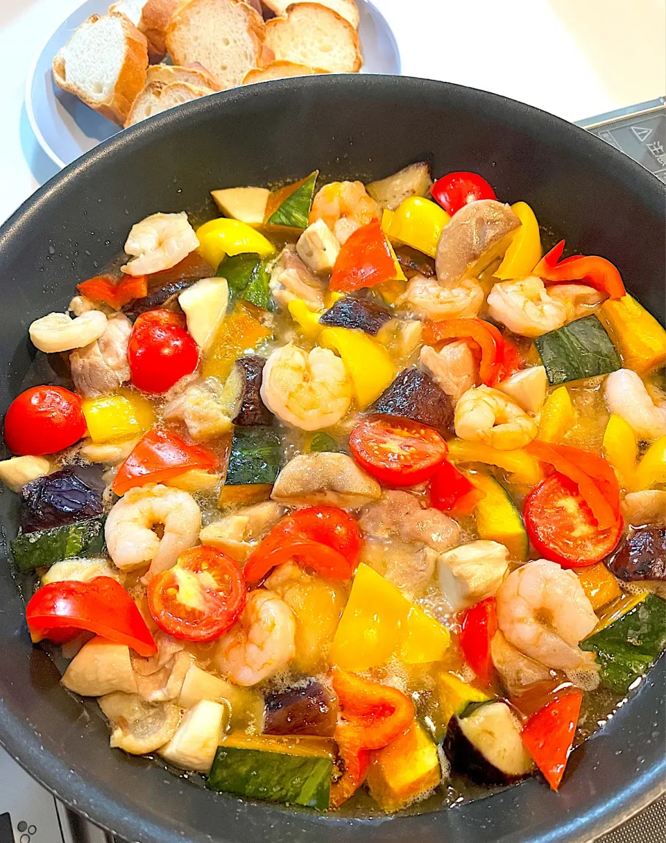 ごろごろ野菜のアヒージョ。|＊みお＊さん