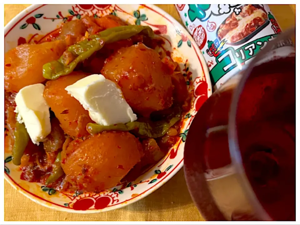 キムチ肉じゃがinバター🧈|ワイントンさん